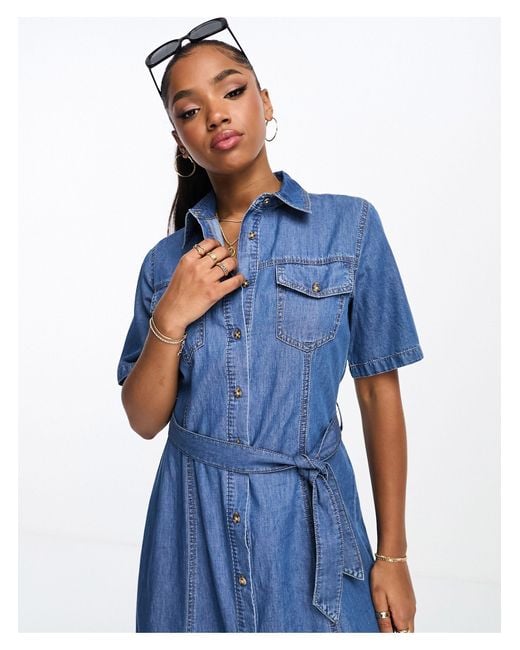Vestito di jeans lungo medio di Stradivarius in Blu Lyst