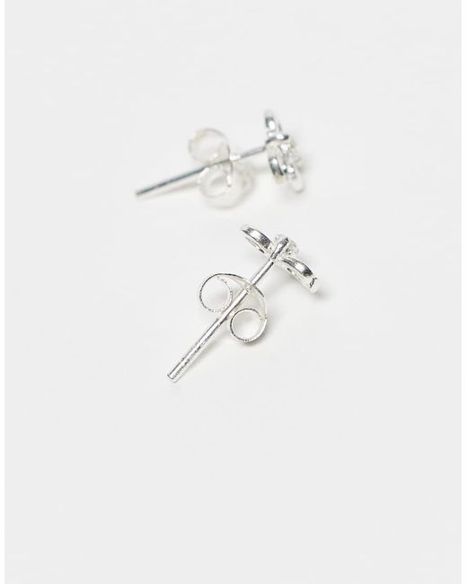 Pendientes De Botón De Plata De Ley Con Diseño De Lazo Con Gemas De -Plateado Kingsley Ryan de color Metallic