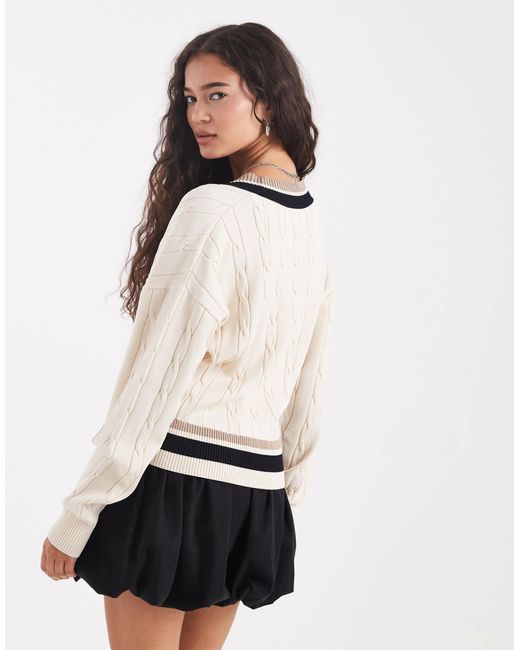 Fred Perry White – er strickpullover mit zopfmuster