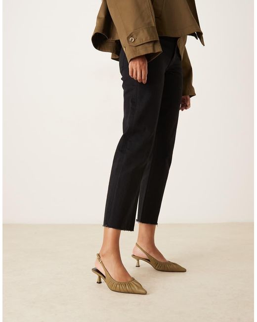 Serenity di ASOS in Black