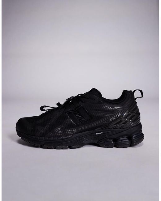 New Balance Black 1906 toggle Unisex Trainers for men