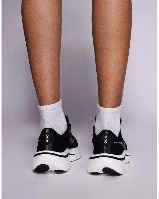 Saucony Black Ride 19 Running Trainers