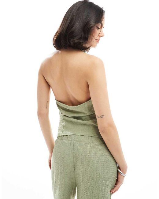Top Allacciato Al Collo di Vero Moda in Green