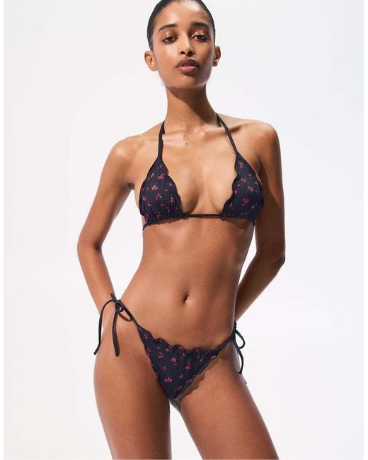 Pull&Bear White Floral Bikini Top