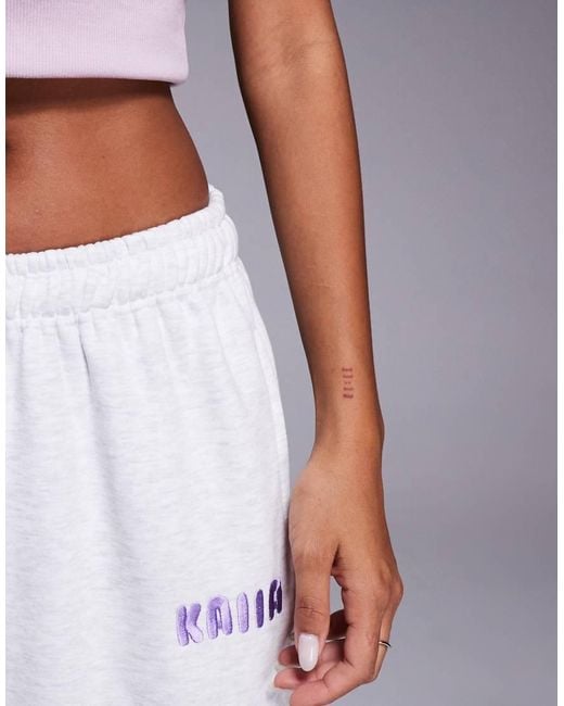 Kaiia Joggingbroek Met Hoog Katoenpercentage, Geborduurd Logo En Aansluitende Boorden in het Gray