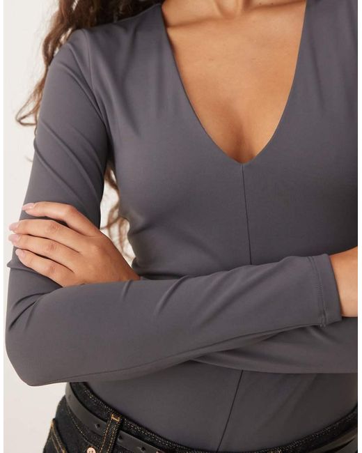 Glamorous Gray V-Neck Long Sleeve Bodysuit