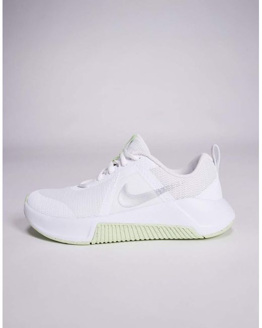 Nike White Mc 3 Trainers