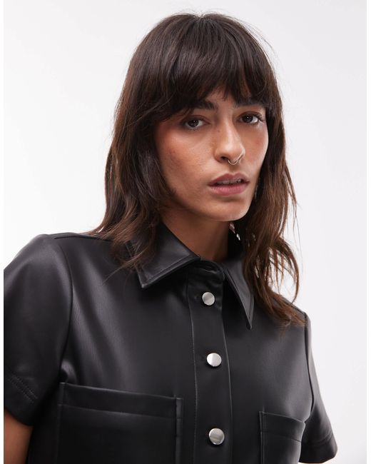 Combinaison style utilitaire en similicuir à manches courtes TOPSHOP en coloris Black