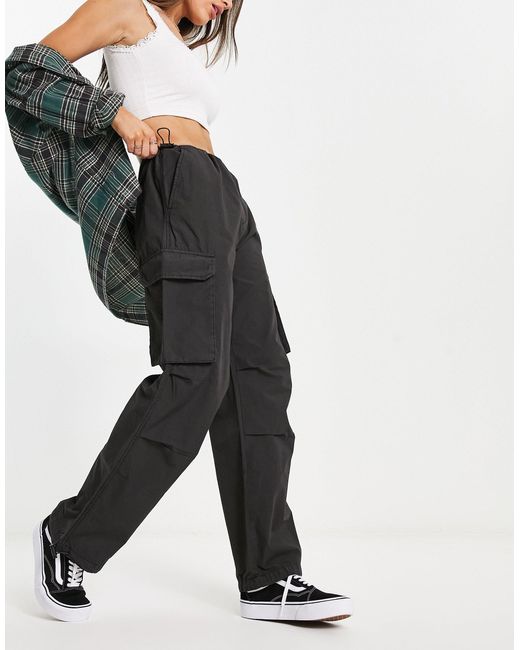 stradivarius parachute