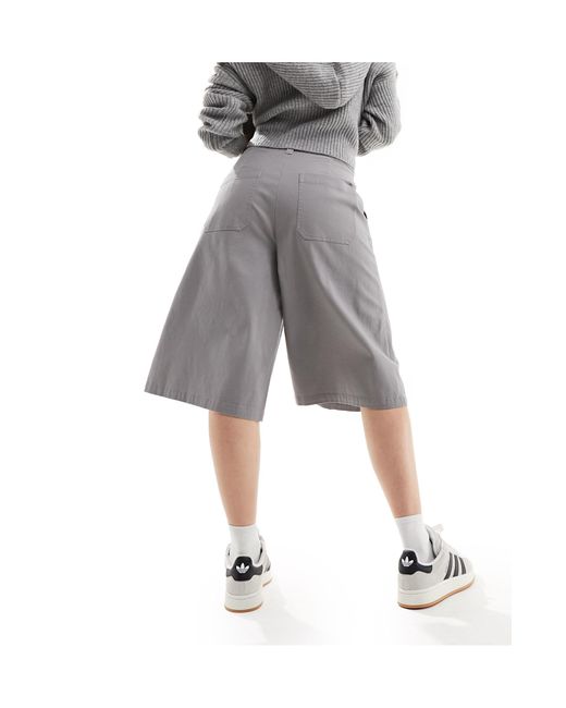 Pantalones cortos es ASOS de color Gray