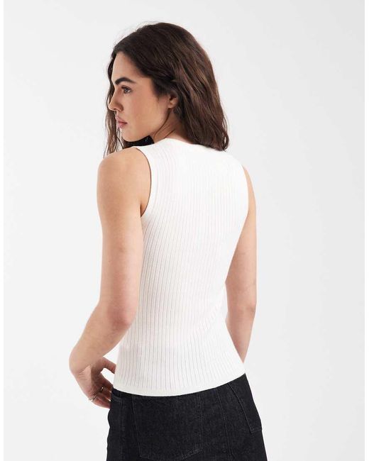 New Look White Sleeveless Henley Singlet