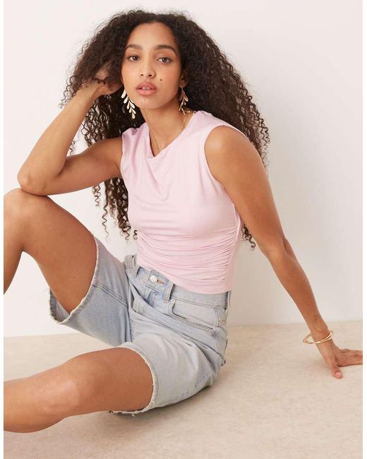 Gina Tricot Top Met Korte Mouwen En Open Achterkant in het Gray