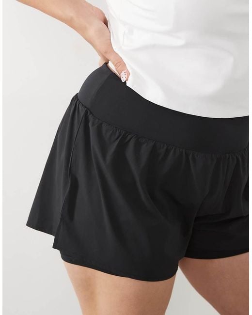 4505 White Curve Lightweight 2-In-1 Quick Dry Running Shorts With Zip Pockets