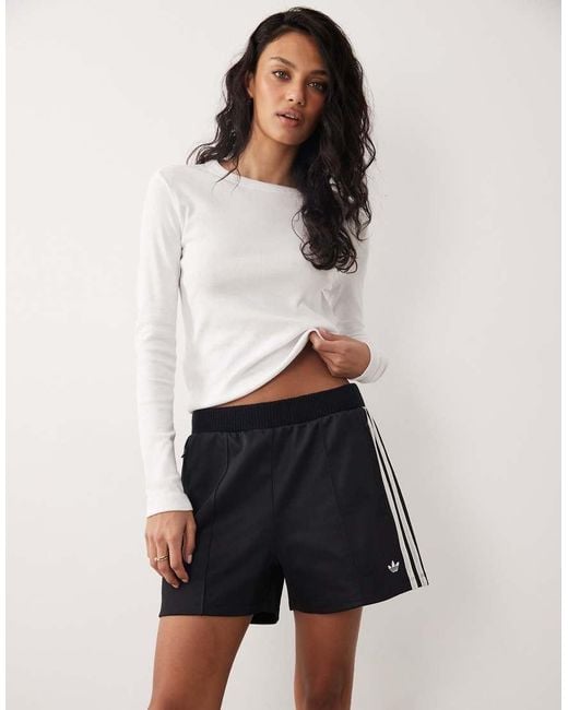 Adidas Originals White Sprinter Shorts With Knitted Crochet Details