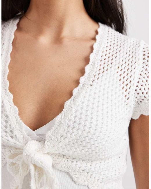Hollister White Knitted Cropped Short Sleeve Tie Front Top