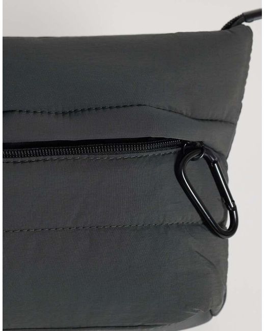 4505 Black Padded Woven Gym Wash Bag With Key Clip