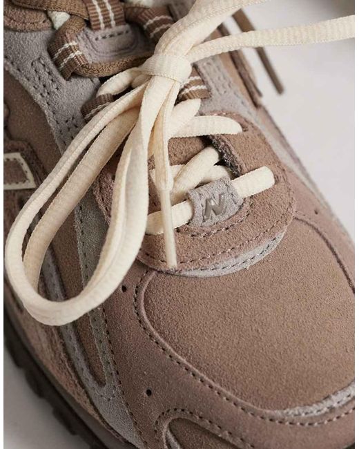 New Balance Brown 204L Trainers