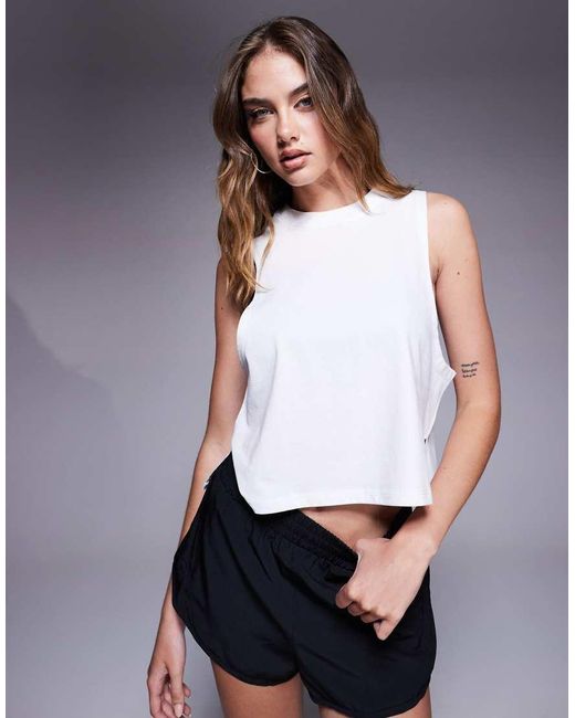 4505 White Drop Armhole Cropped Cotton Vest With Quick Dry Finish