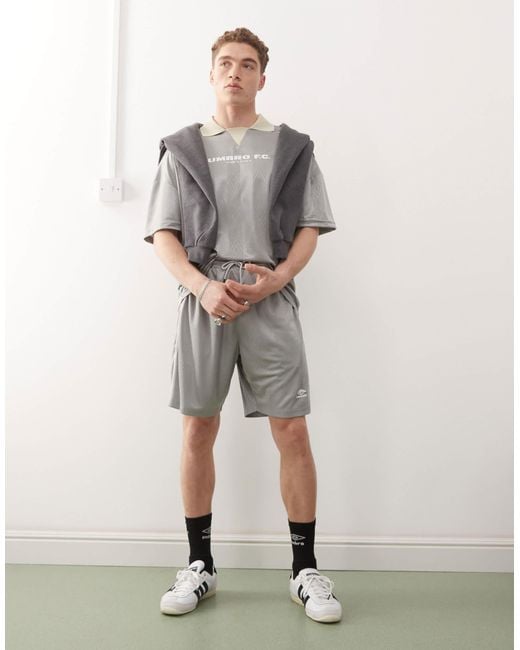 Maillot Umbro pour homme en coloris Gray