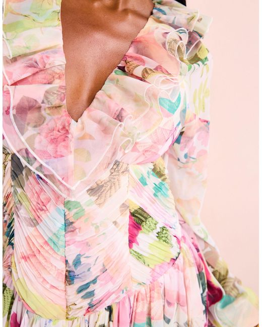 Robe longue en organza imprimé fleuri avec volants et ourlet asymétrique ASOS en coloris Pink