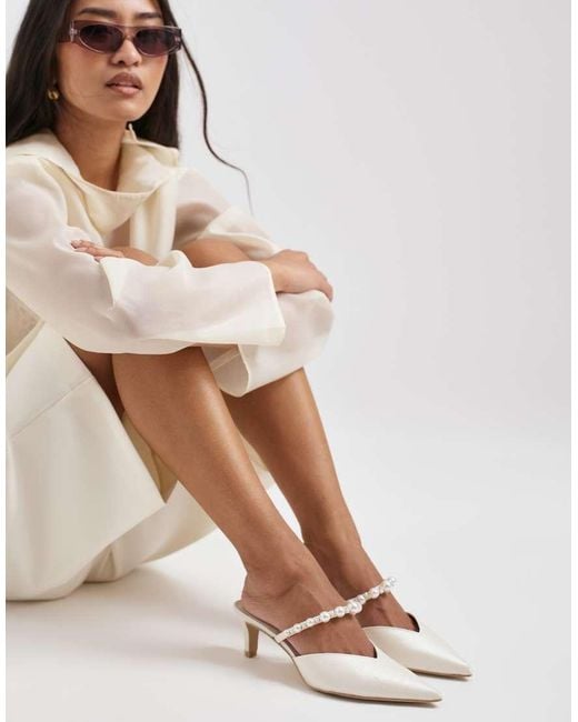 Dolce Vita Natural Kanika Bridal Pointed Mule Heels With Pearl Strap