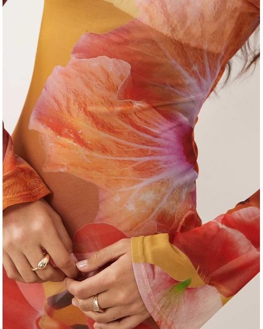 Exclusive Kaiia de color Red
