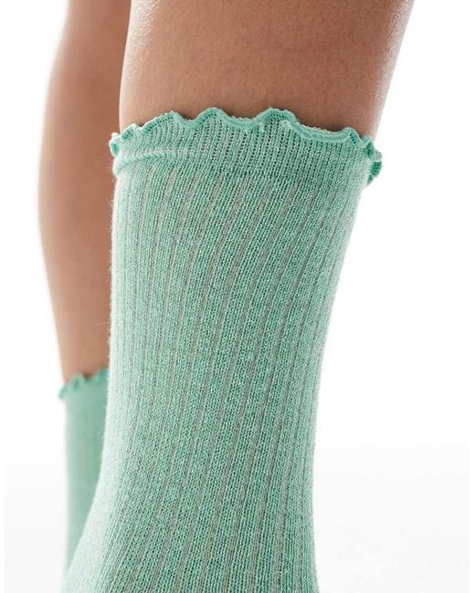 Vero Moda Geribbelde Glittersokken Met Ruches Langs De Rand in het Green