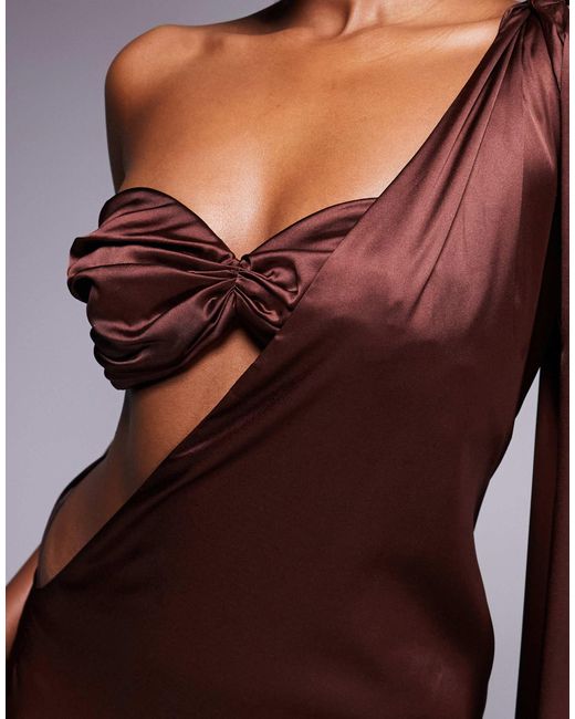 The Dolls House Brown – anthia – asymmetrisches maxikleid aus satin