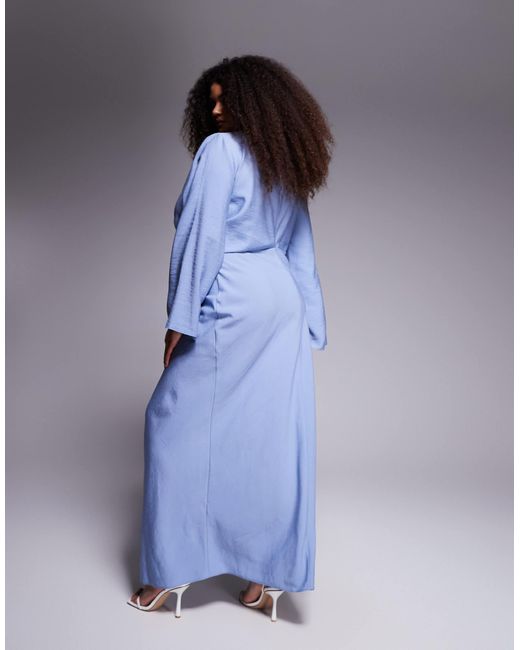 Asos design curve - robe longue satinée en biais avec manches longues et taille pincée - délavé ASOS en coloris Blue