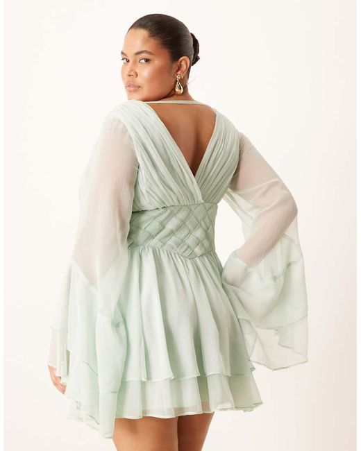 Vestido Corto Azul Tenue De Manga Larga Voluminosa Con Detalle Entretejido En La Cintura De Asos Design Curve ASOS de color White