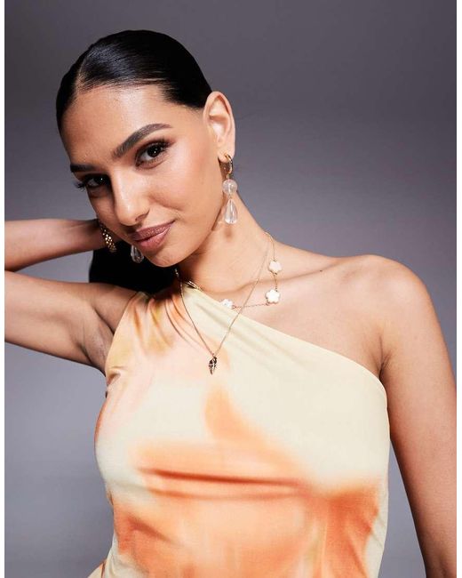 Top Sinuoso Monospalla Asimmetrico Con Stampa A Fiori Sfocata di ASOS in Gray