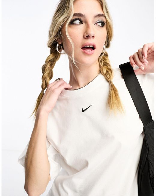 Camiseta blanca Nike de color White