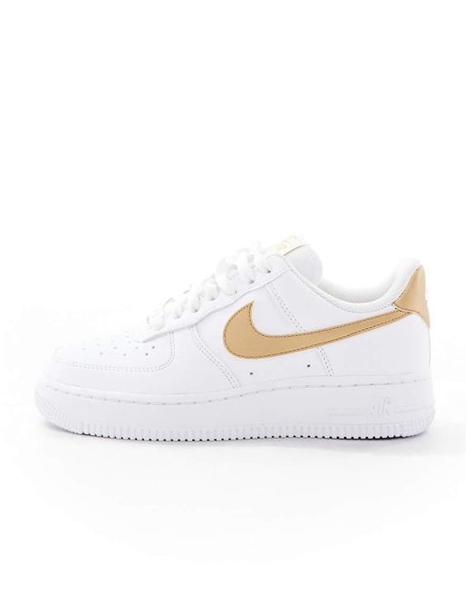 Zapatillas De Deporte Blancas Y Doradas Air Force 1 '07 Nn De Nike de color White