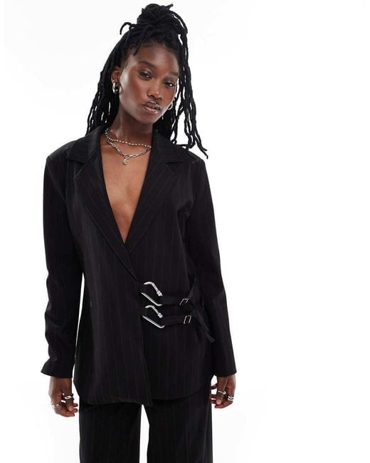 Blazer Stretto di Collusion in Black