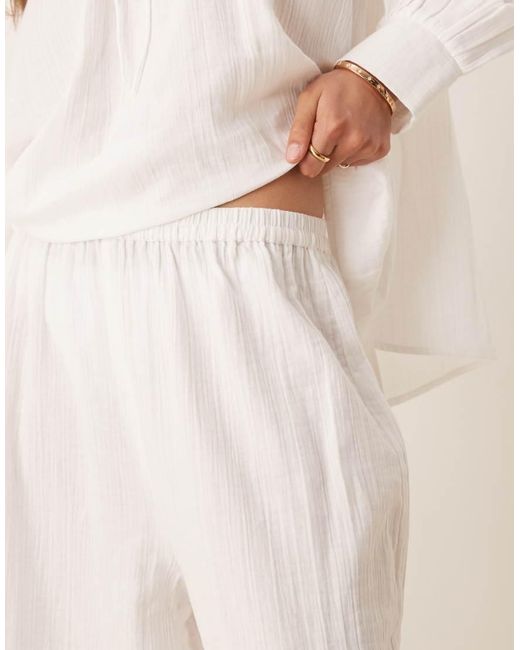 Pantalones Playeros Blancos De Corte Holgado Con Lazada Delantera Exclusivos De esmé studios de color Natural
