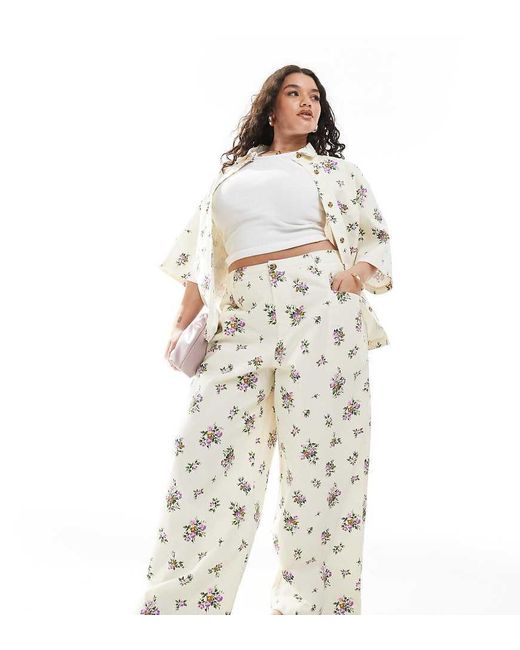 Curve di ASOS in White