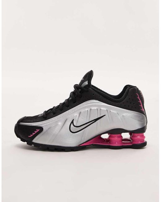 Nike Black Shox R4 Trainers