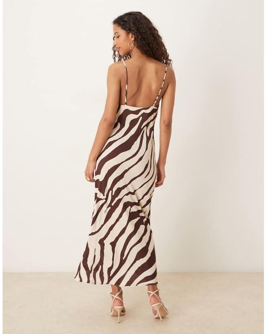 Vestido Lencero Con Estampado De Cebra De Chifón De Mango de color Natural