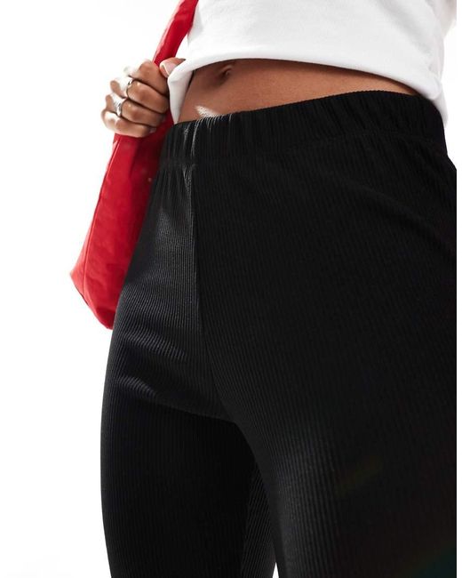 Pantaloni A Zampa Neri A Coste A Vita Alta di ONLY in Black