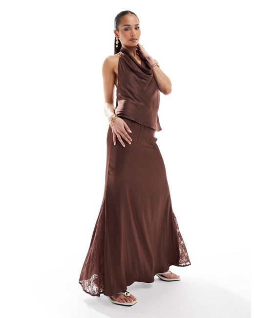 Jupe d'ensemble mi-longue en satin avec empiècements en dentelle Pull&Bear en coloris Brown