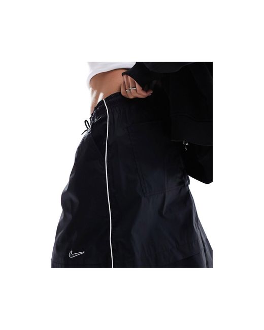 Streetwear - jupe parachute tissée Nike en coloris Black