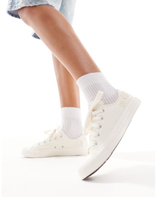 Chuck taylor all star ox - sneakers stringate crema con lacci grossi e fiori di Converse in White