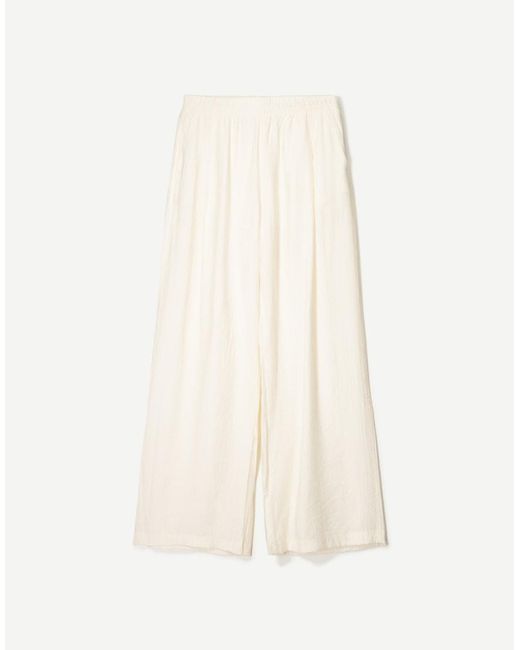 Bershka Soepelvallende Broek Met Wijde Pijpen, Textuur En Trekkoord in het Natural