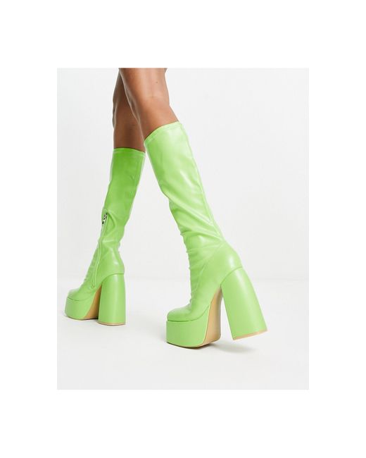 Botas verde por la rodilla con plataforma restless riser Koi Footwear de color Green