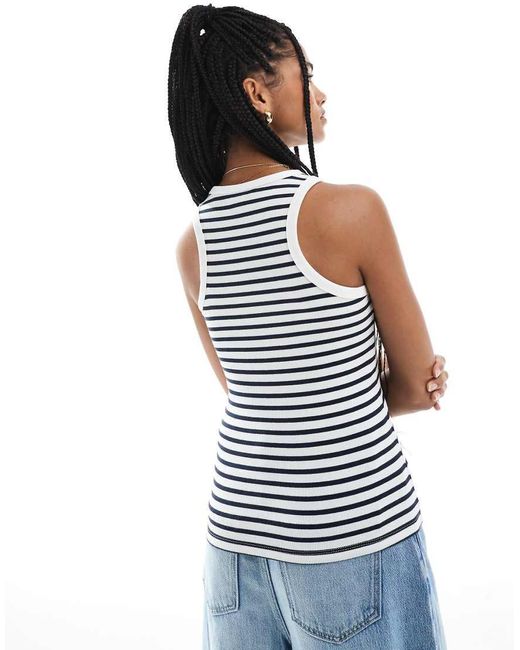 Top Blanco A Rayas Sin Mangas Con Cuello De Nadadora De New Look de color Blue