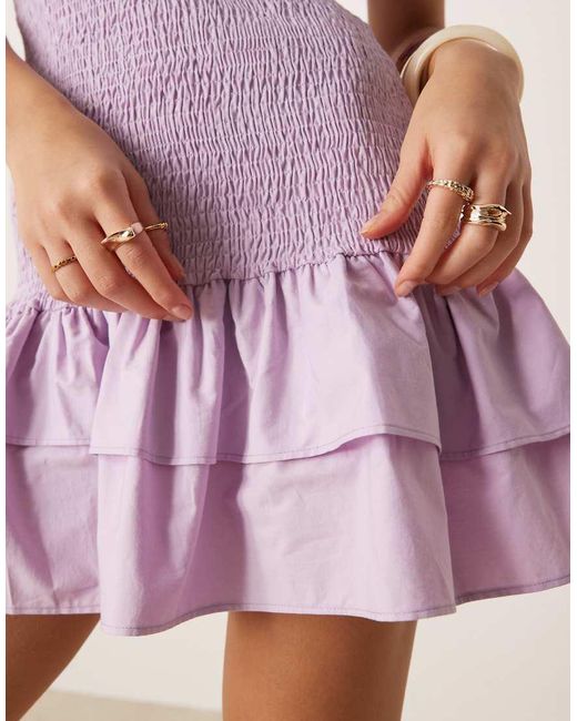 Vestito Corto Lilla Arricciato, Con Scollo A Vogatore E Volant Sul Fondo di ASOS in Purple