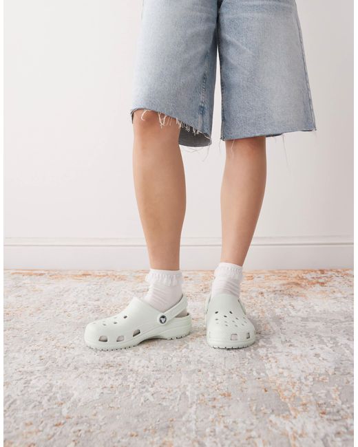 CROCSTM Natural – klassische clogs