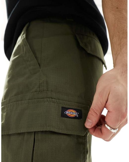 Pantalones Cortos Cargo Caqui Oscuro Millerville De -Verde Dickies de hombre de color Green