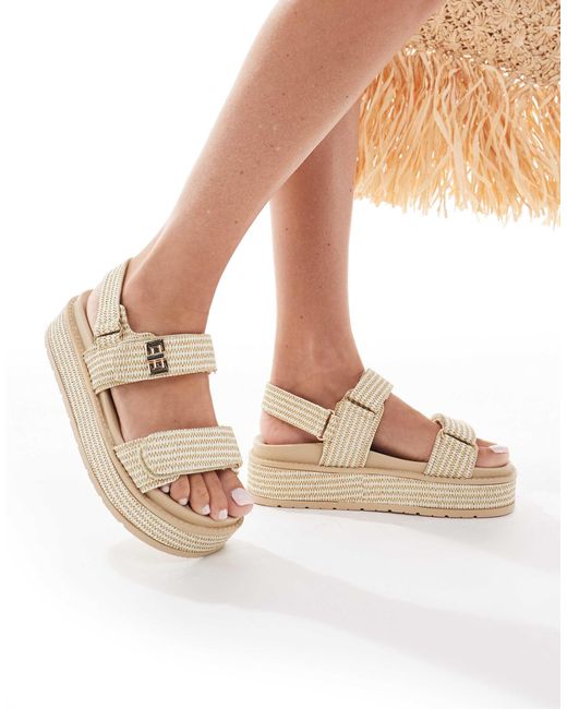 Sandales en raphia naturel avec semelle plateforme et boucle SEQWL en coloris White