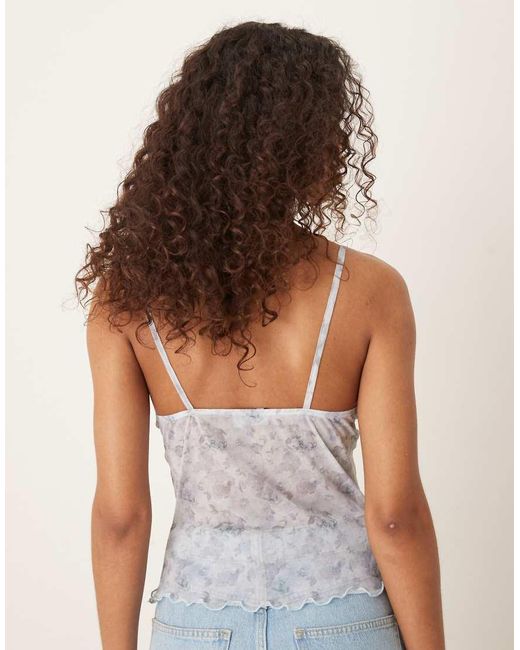 ASOS Cropped Cami Top Van Mesh Met Gevormde Cups En Bloemetjesprint in het Blue